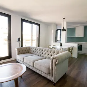 https://apartamento-de-diseno-en-el-centro-de-reus-4-2.top-hotels-tarragona.com